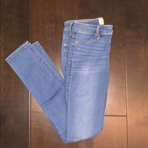 Hollister light wash jeans (jeggings)